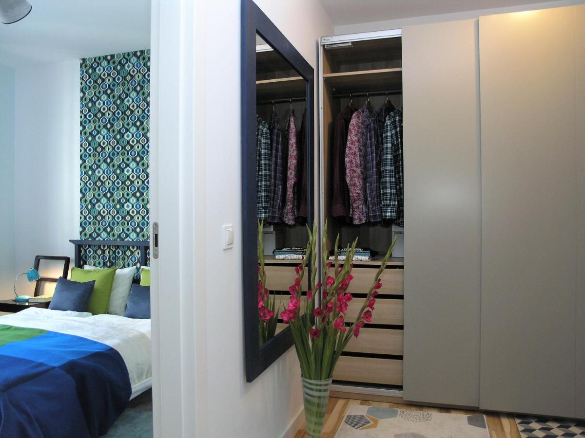 Apartament Metro Kowienska Varsovia Exterior foto