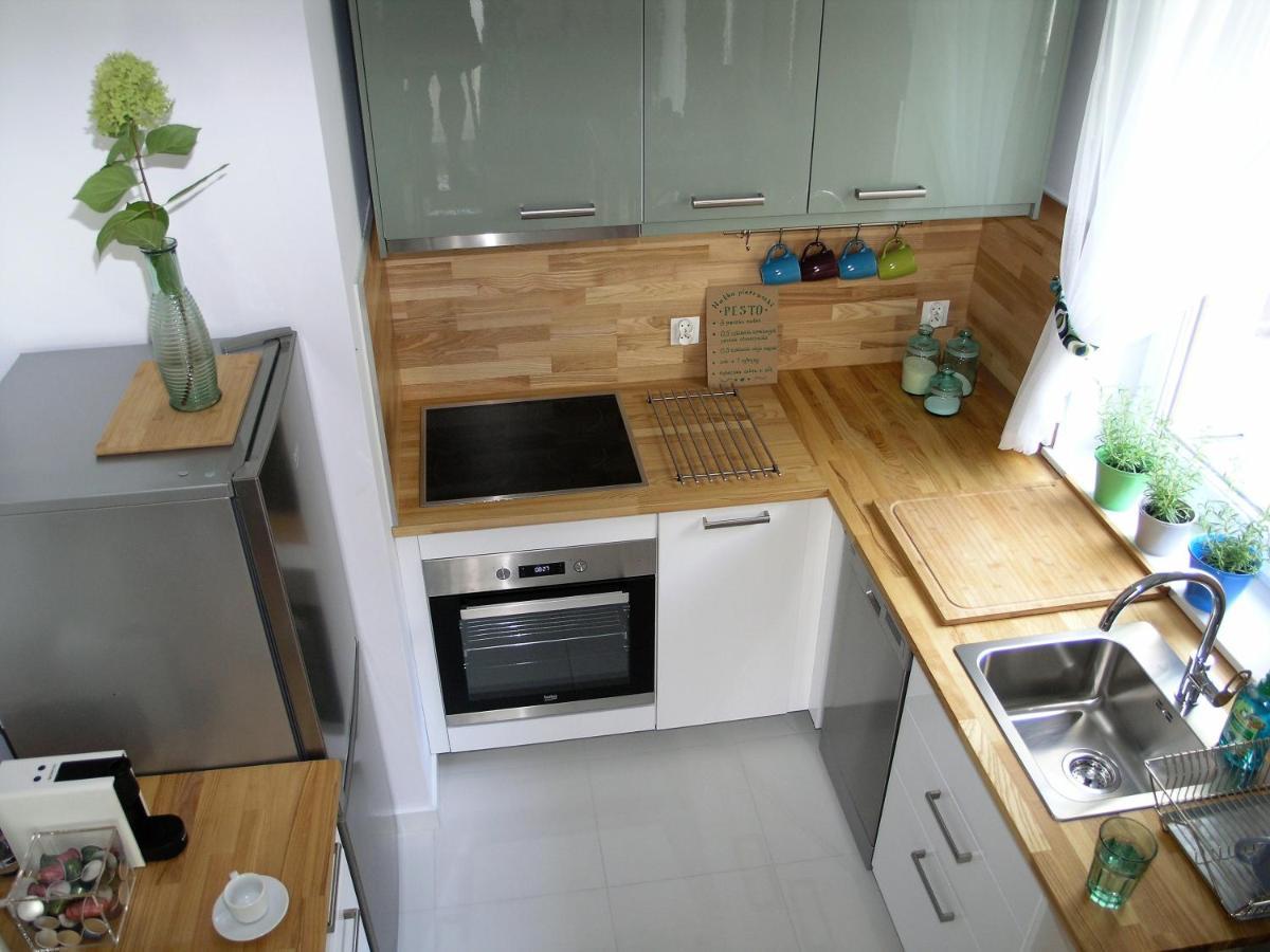 Apartament Metro Kowienska Varsovia Exterior foto